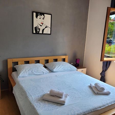 Apartmani Vini Hvar Town Buitenkant foto