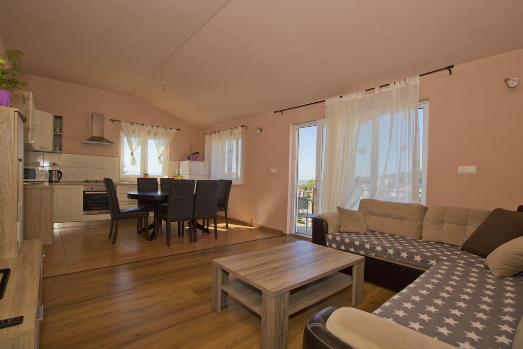 Apartmani Vini Hvar Town Buitenkant foto