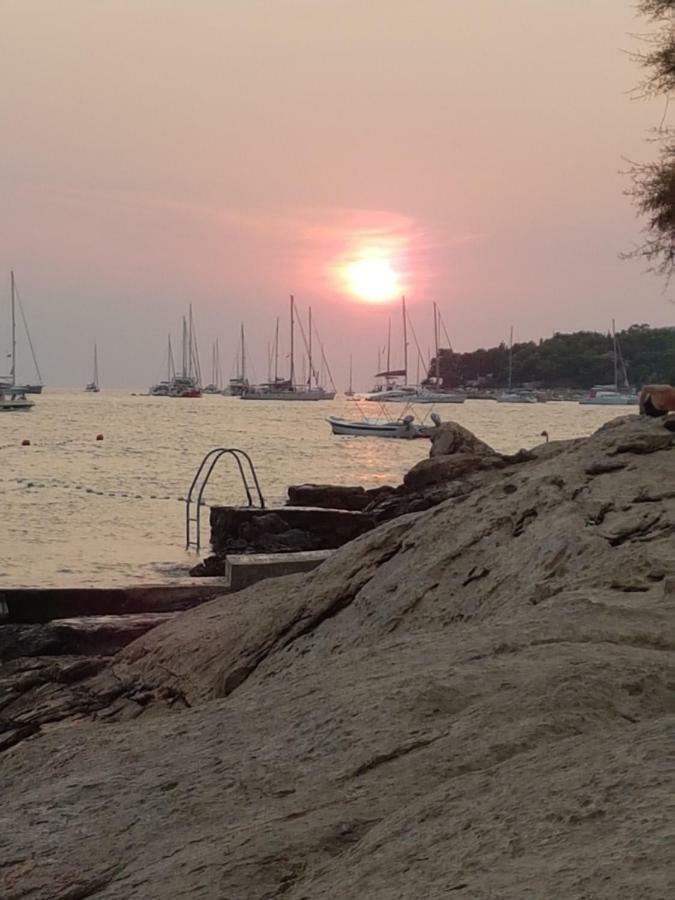 Apartmani Vini Hvar Town Buitenkant foto